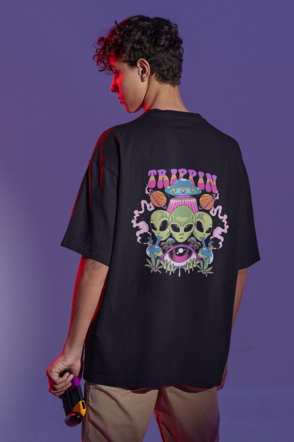 trippin-alien-oversized-t-shirt-1