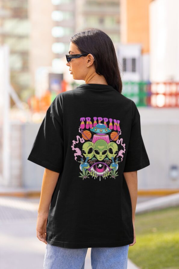 trippin-alien-oversized-t-shirt-2