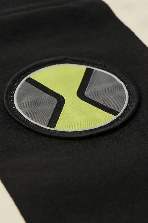 ben10-omnitrix-embroidery-detail
